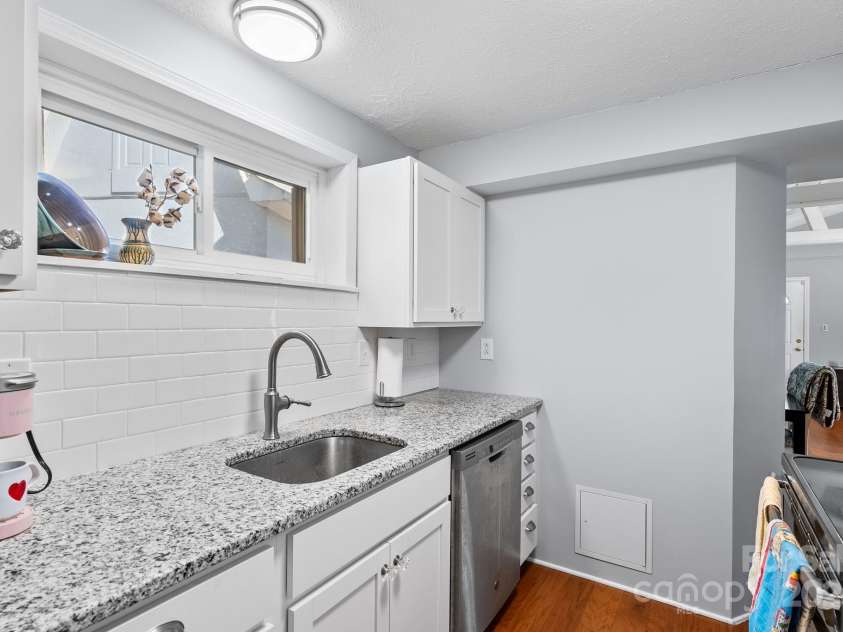 8 Union Chapel Road, Weaverville, NC 28787.  MLS# CAR4227516, YatesRealty ID 8691. 