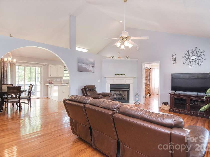216 Dewars Drive, Rock Hill, SC 29730.  MLS# CAR4244259, YatesRealty ID 8692. 
