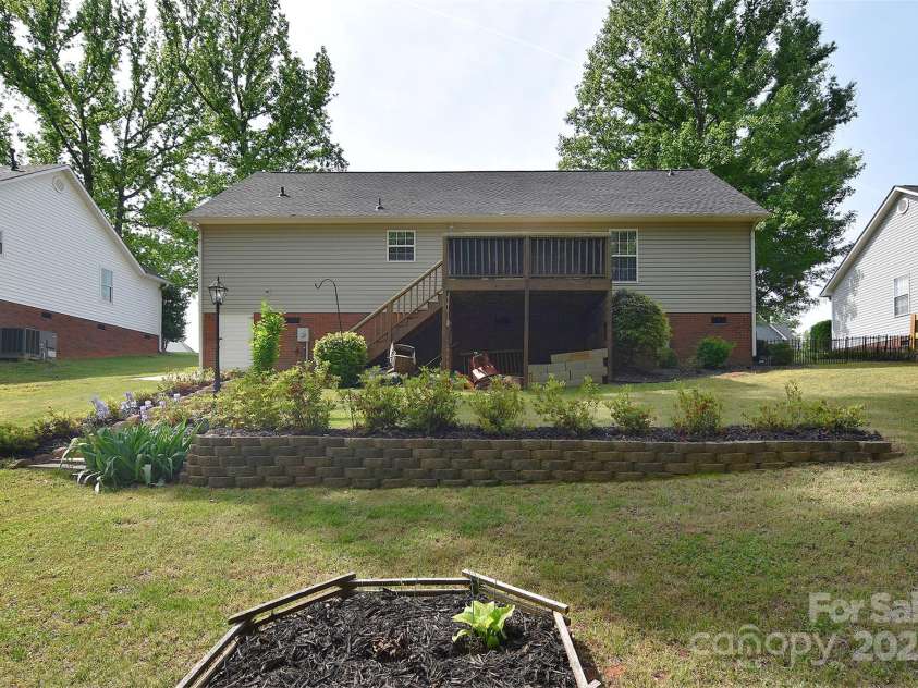 216 Dewars Drive, Rock Hill, SC 29730.  MLS# CAR4244259, YatesRealty ID 8692. 