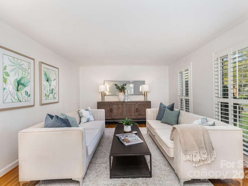 3916 Riverbend Road, Charlotte, NC 28210.  MLS# CAR4241946, YatesRealty ID 8693. Living Room