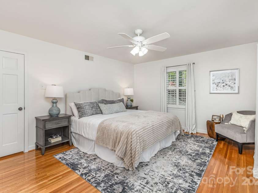 3916 Riverbend Road, Charlotte, NC 28210.  MLS# CAR4241946, YatesRealty ID 8693. Primary Bedroom
