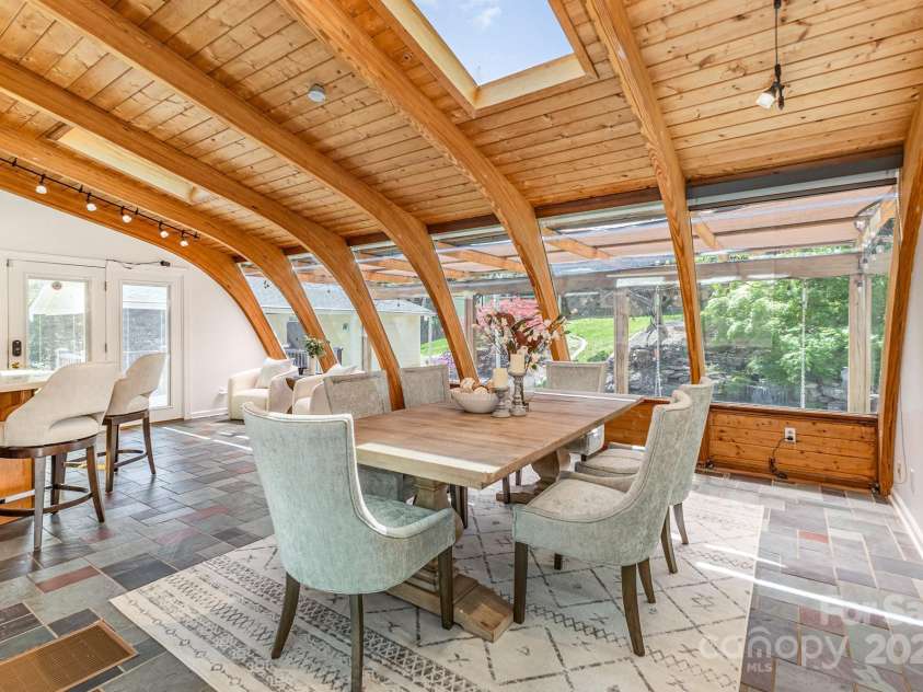 3916 Riverbend Road, Charlotte, NC 28210.  MLS# CAR4241946, YatesRealty ID 8693. Sunroom