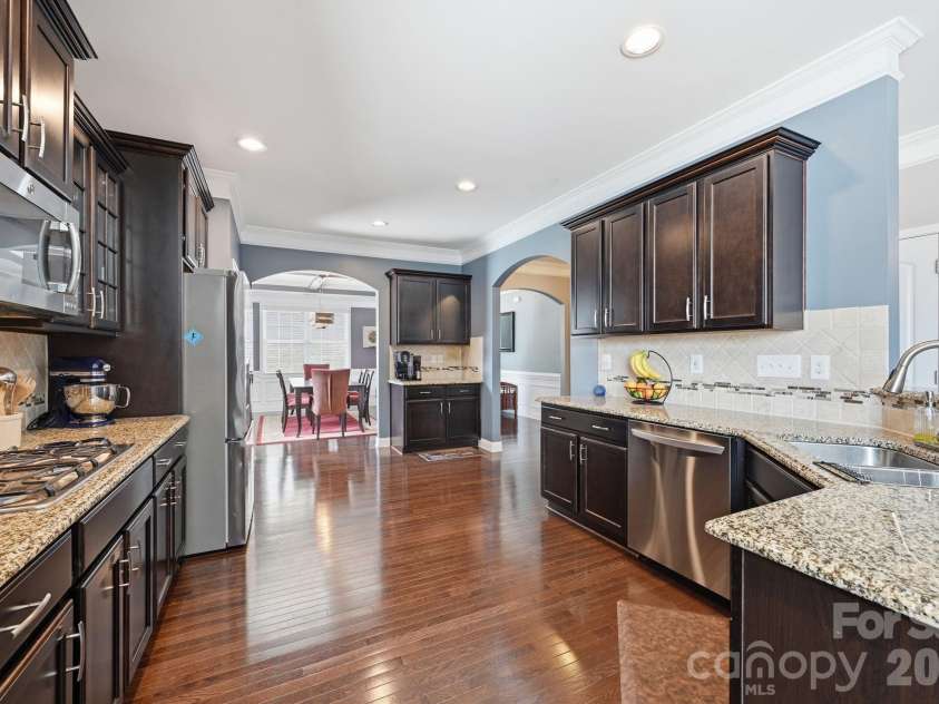 5041 El Molino Drive, Charlotte, NC 28214.  MLS# CAR4362342, YatesRealty ID 8694. 