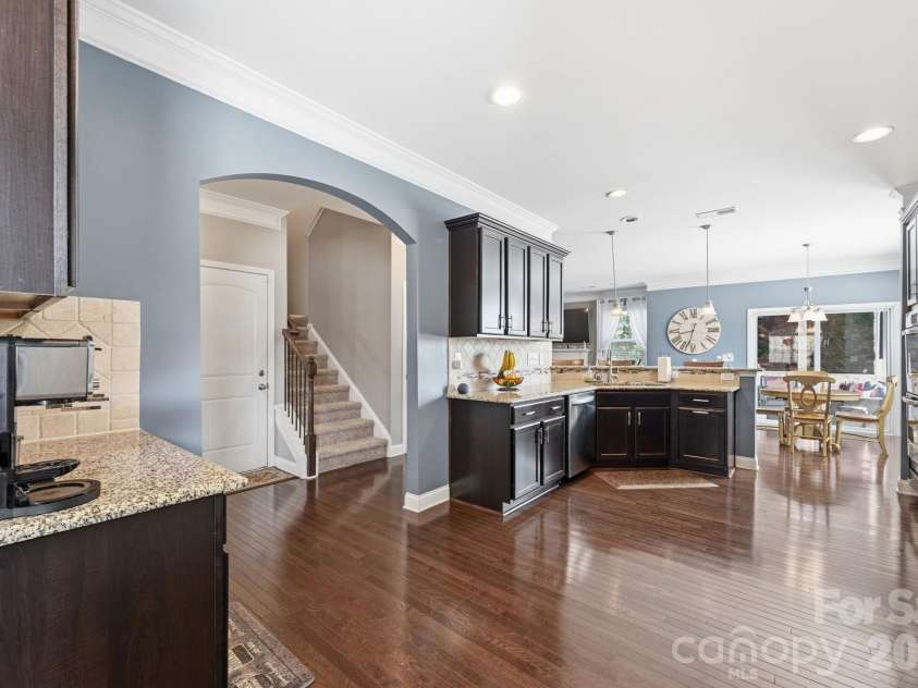 5041 El Molino Drive, Charlotte, NC 28214.  MLS# CAR4362342, YatesRealty ID 8694. 