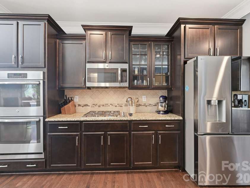 5041 El Molino Drive, Charlotte, NC 28214.  MLS# CAR4362342, YatesRealty ID 8694. 