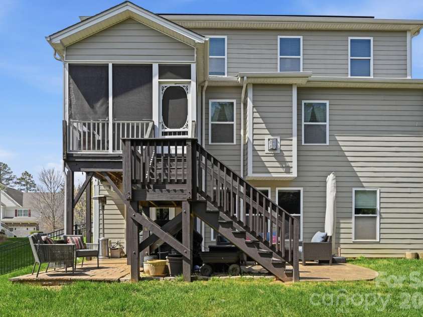 5041 El Molino Drive, Charlotte, NC 28214.  MLS# CAR4362342, YatesRealty ID 8694. 