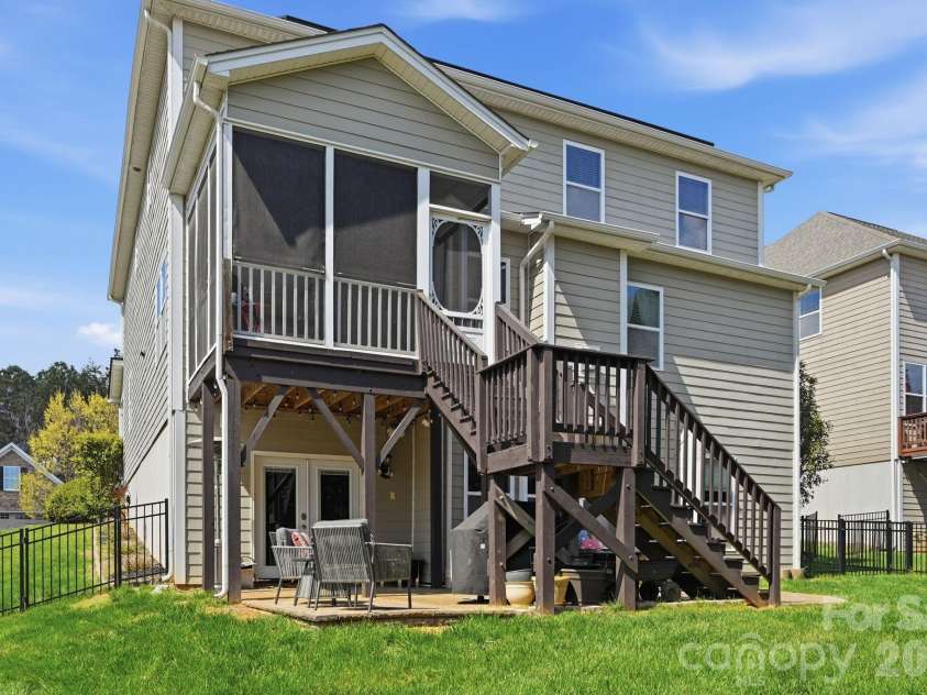 5041 El Molino Drive, Charlotte, NC 28214.  MLS# CAR4362342, YatesRealty ID 8694. 