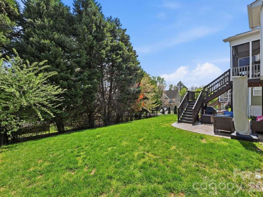 5041 El Molino Drive, Charlotte, NC 28214.  MLS# CAR4362342, YatesRealty ID 8694. 