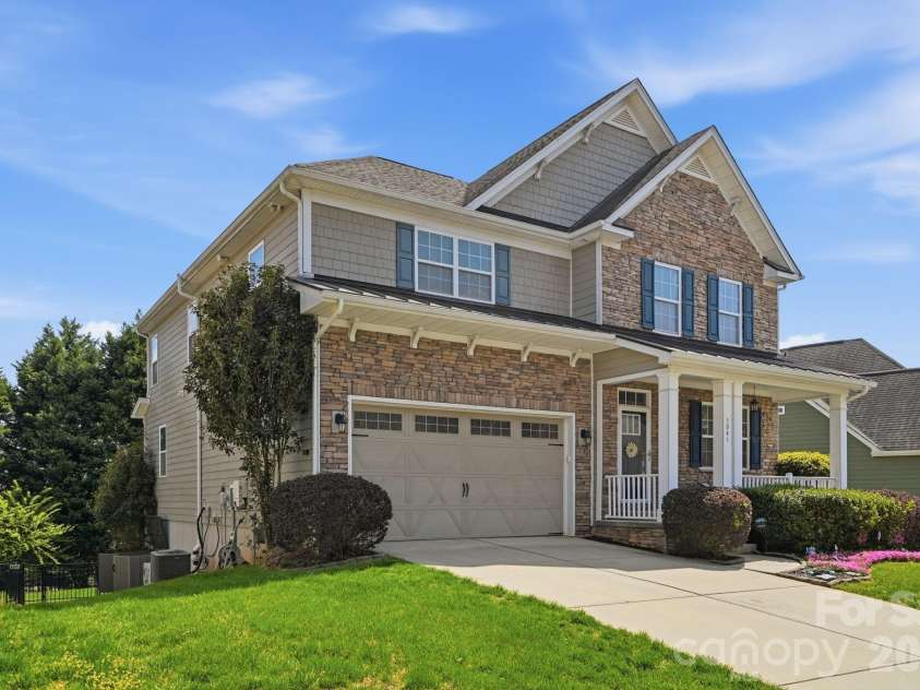 5041 El Molino Drive, Charlotte, NC 28214.  MLS# CAR4362342, YatesRealty ID 8694. 