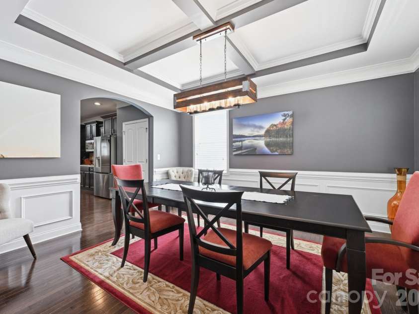 5041 El Molino Drive, Charlotte, NC 28214.  MLS# CAR4362342, YatesRealty ID 8694. Dining Room