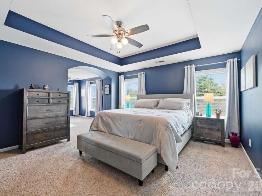 5041 El Molino Drive, Charlotte, NC 28214.  MLS# CAR4362342, YatesRealty ID 8694. Primary Suite