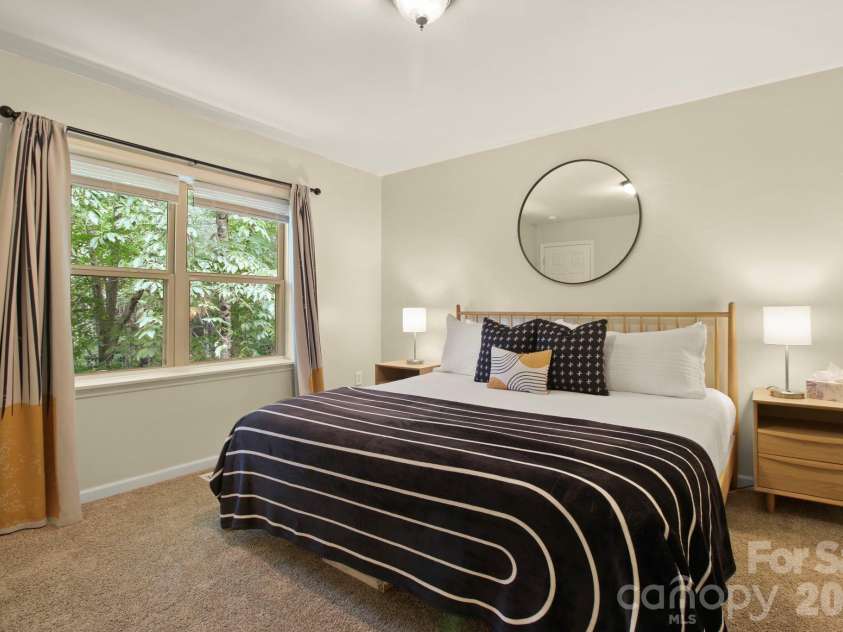 132 Heather Lane, Banner Elk, NC 28604.  MLS# CAR4356600, YatesRealty ID 8695. 
