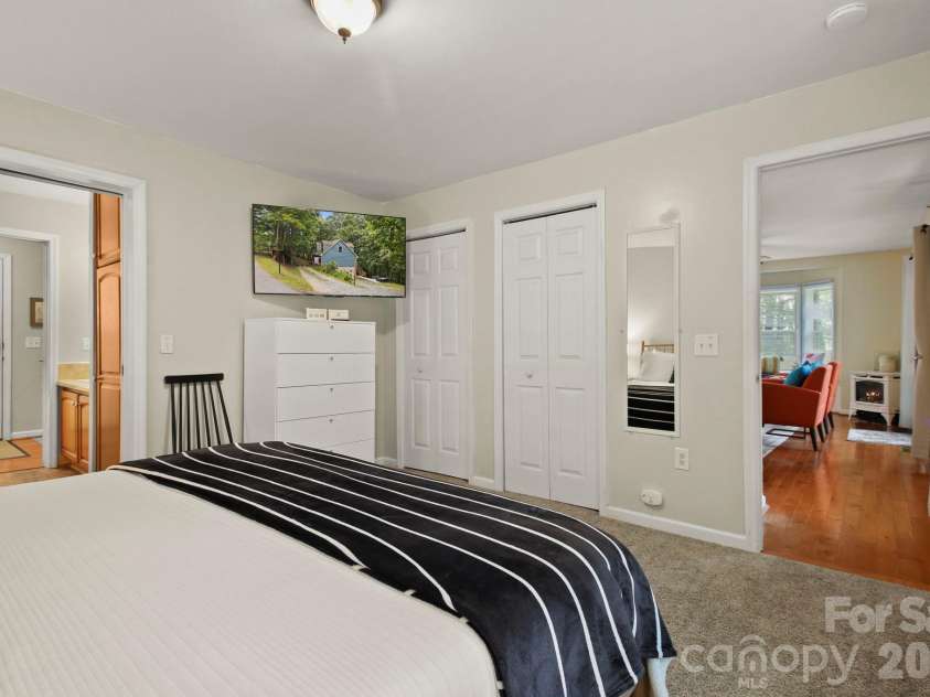 132 Heather Lane, Banner Elk, NC 28604.  MLS# CAR4356600, YatesRealty ID 8695. 