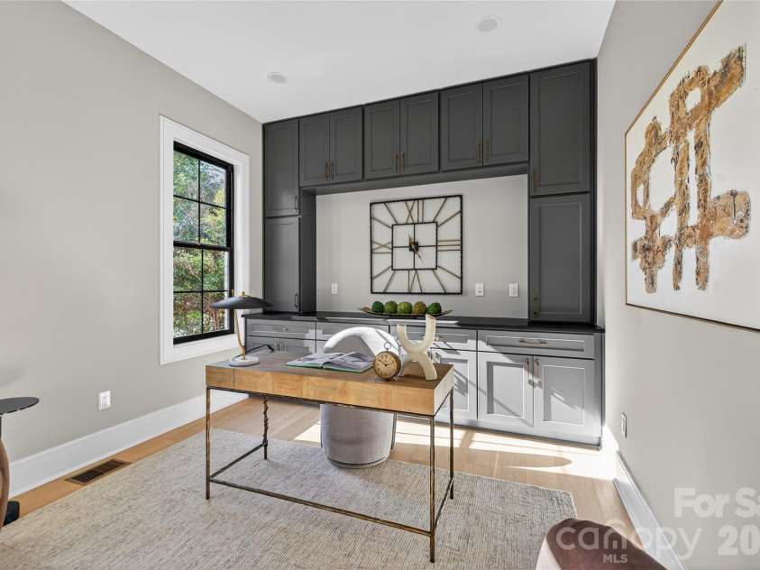 6811 Burlwood Road, Charlotte, NC 28211.  MLS# CAR4308472, YatesRealty ID 8696. 