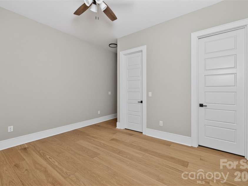 6811 Burlwood Road, Charlotte, NC 28211.  MLS# CAR4308472, YatesRealty ID 8696. 