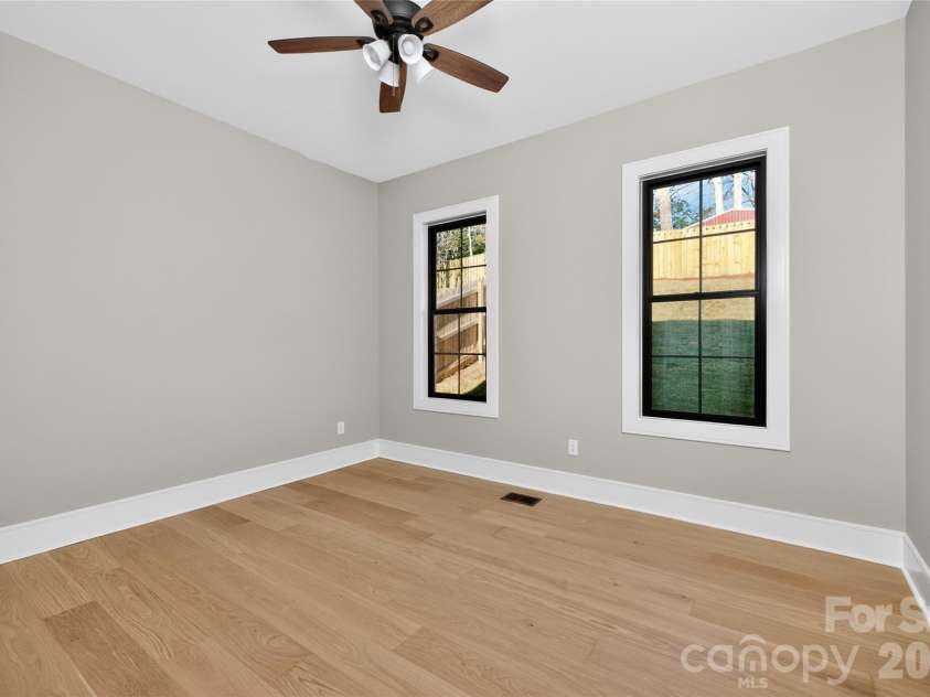 6811 Burlwood Road, Charlotte, NC 28211.  MLS# CAR4308472, YatesRealty ID 8696. 