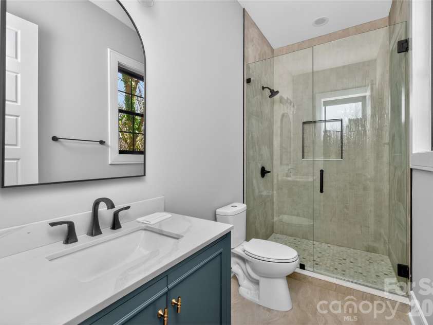 6811 Burlwood Road, Charlotte, NC 28211.  MLS# CAR4308472, YatesRealty ID 8696. 