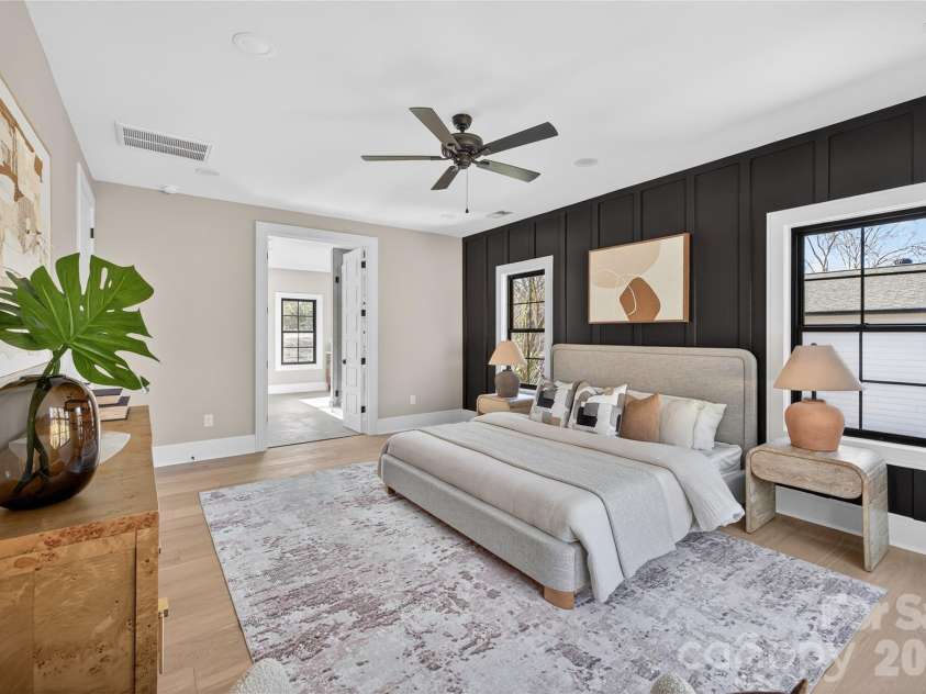 6811 Burlwood Road, Charlotte, NC 28211.  MLS# CAR4308472, YatesRealty ID 8696. 