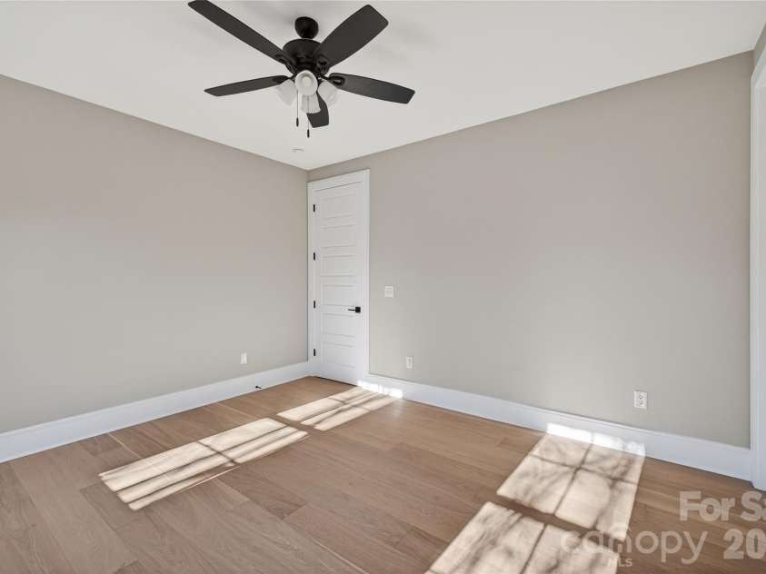 6811 Burlwood Road, Charlotte, NC 28211.  MLS# CAR4308472, YatesRealty ID 8696. 