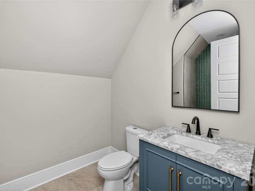 6811 Burlwood Road, Charlotte, NC 28211.  MLS# CAR4308472, YatesRealty ID 8696. 