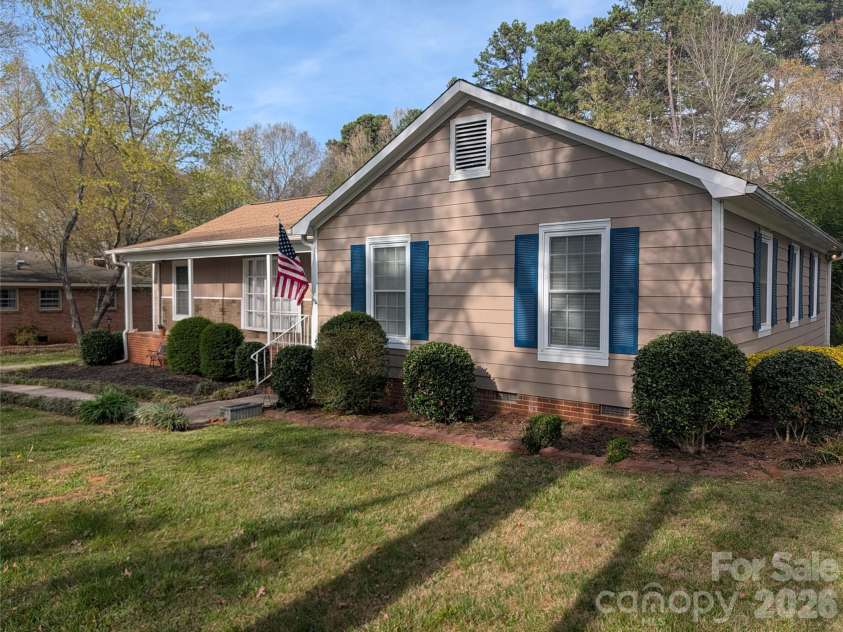 13547 Idlefield Lane, Matthews, NC 28105.  MLS# CAR4360236, YatesRealty ID 8697. 