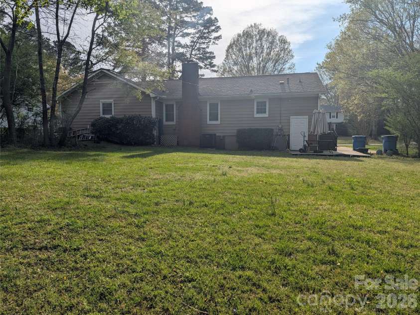 13547 Idlefield Lane, Matthews, NC 28105.  MLS# CAR4360236, YatesRealty ID 8697. 