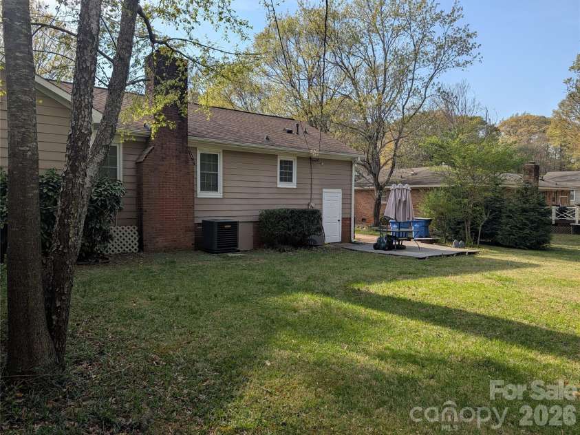 13547 Idlefield Lane, Matthews, NC 28105.  MLS# CAR4360236, YatesRealty ID 8697. 