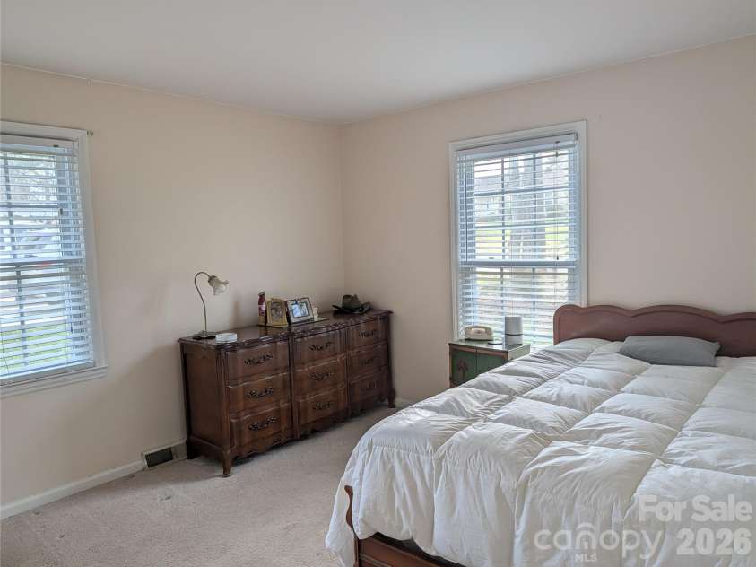 13547 Idlefield Lane, Matthews, NC 28105.  MLS# CAR4360236, YatesRealty ID 8697. 