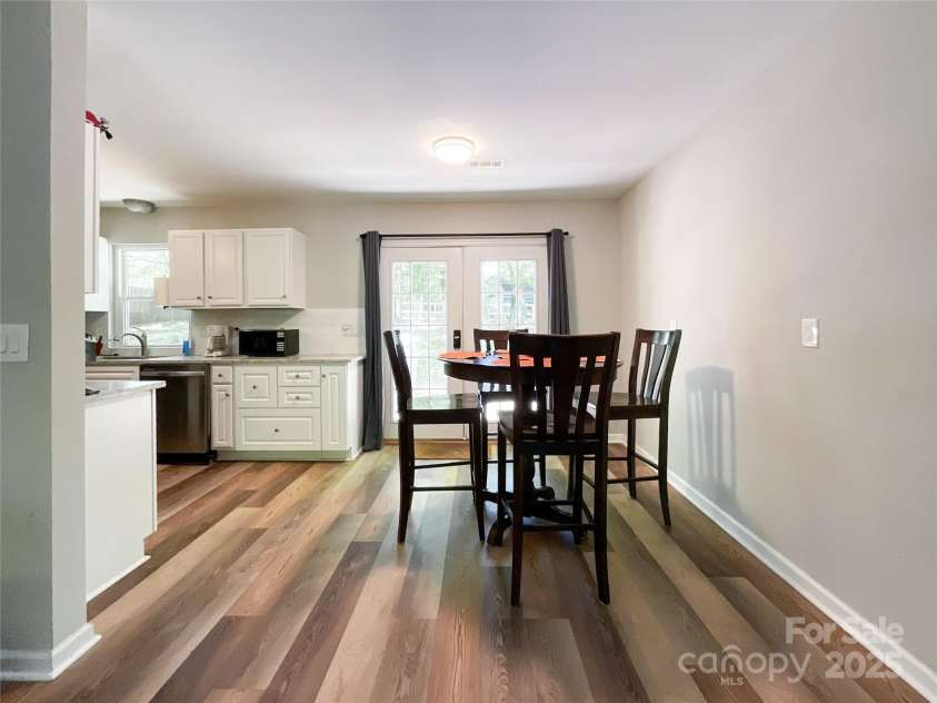 2113 Killarney Place, Charlotte, NC 28262.  MLS# CAR4247042, YatesRealty ID 8697. 