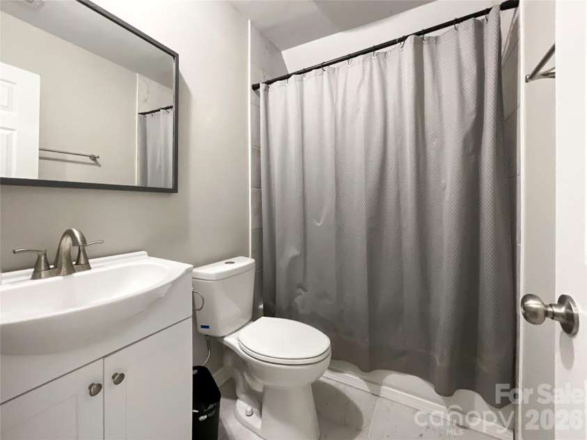 2113 Killarney Place, Charlotte, NC 28262.  MLS# CAR4247042, YatesRealty ID 8697. 