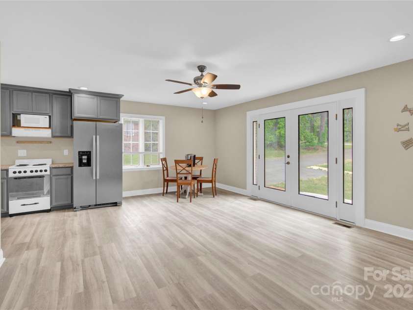 920 Oakridge Farm Highway, Mooresville, NC 28115.  MLS# CAR4228982, YatesRealty ID 8698. 