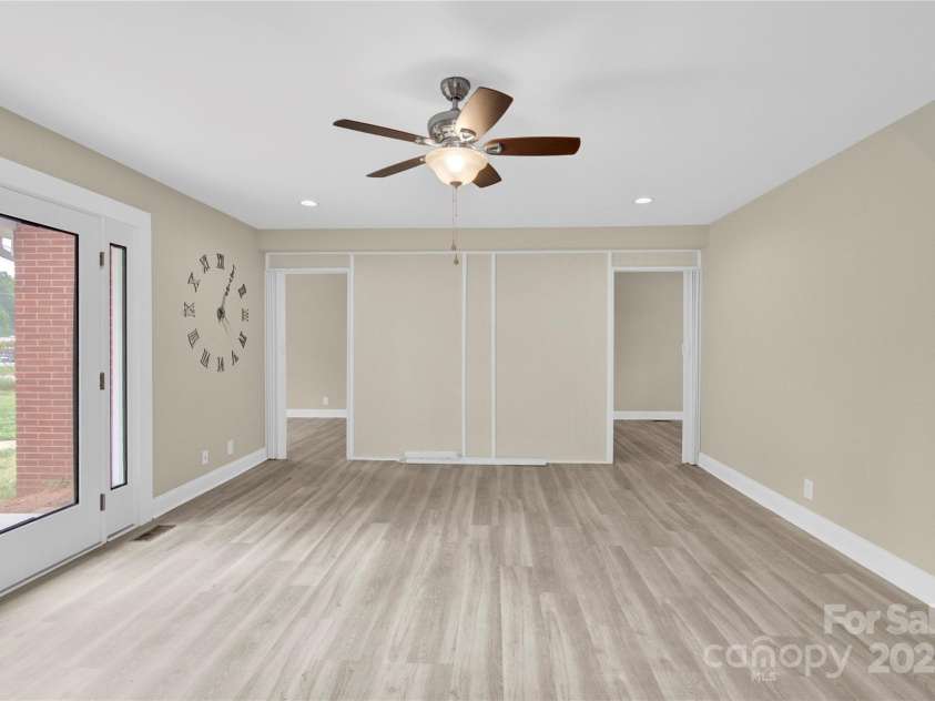 920 Oakridge Farm Highway, Mooresville, NC 28115.  MLS# CAR4228982, YatesRealty ID 8698. 