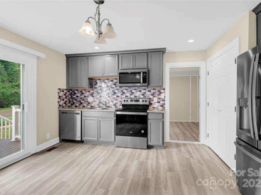 920 Oakridge Farm Highway, Mooresville, NC 28115.  MLS# CAR4228982, YatesRealty ID 8698. 