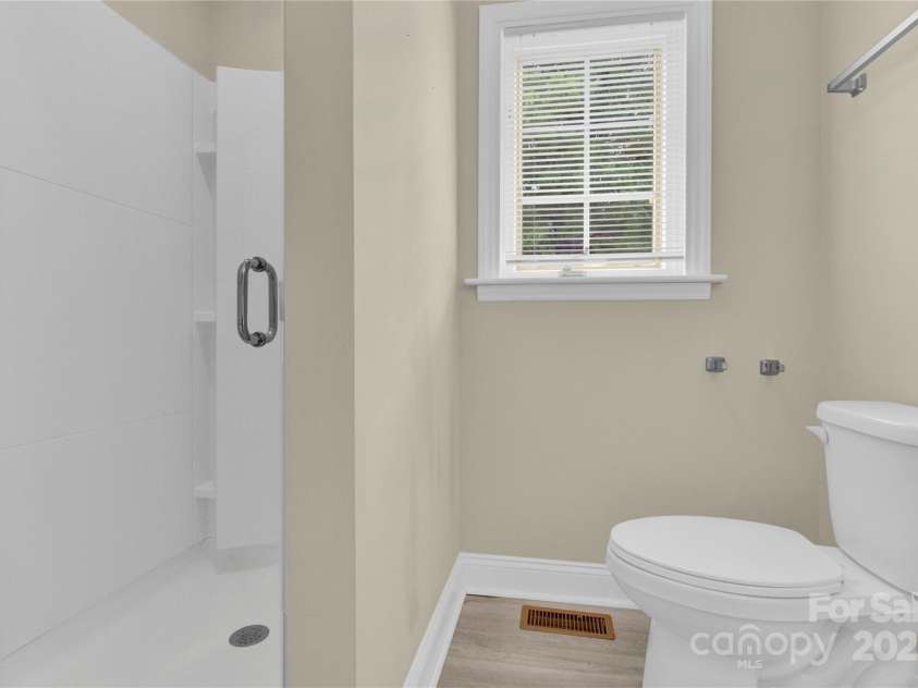 920 Oakridge Farm Highway, Mooresville, NC 28115.  MLS# CAR4228982, YatesRealty ID 8698. 