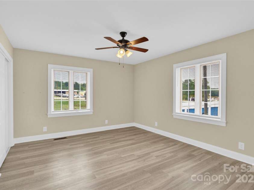 920 Oakridge Farm Highway, Mooresville, NC 28115.  MLS# CAR4228982, YatesRealty ID 8698. 