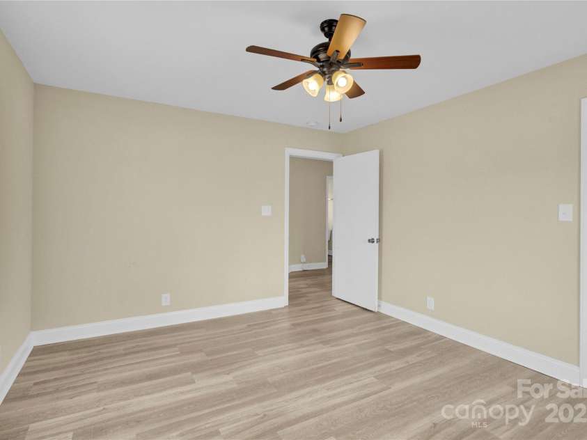 920 Oakridge Farm Highway, Mooresville, NC 28115.  MLS# CAR4228982, YatesRealty ID 8698. 