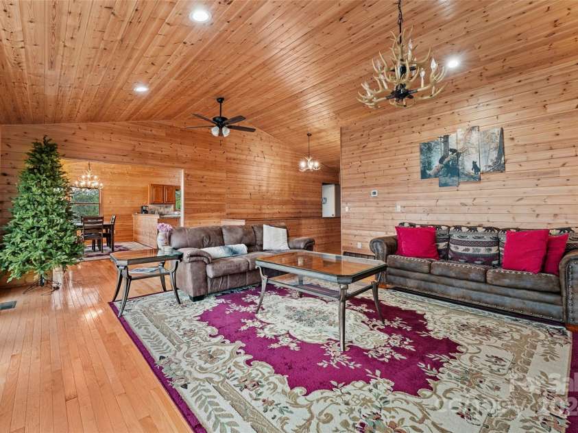 70 Moor Lane, Brevard, NC 28712.  MLS# CAR4134812, YatesRealty ID 87. Beautifully done