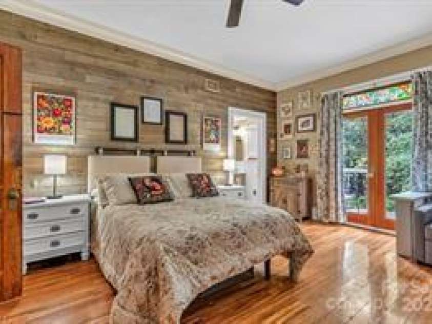 206 Brook Street, Wilkesboro, NC 28697.  MLS# CAR4325196, YatesRealty ID 870. 