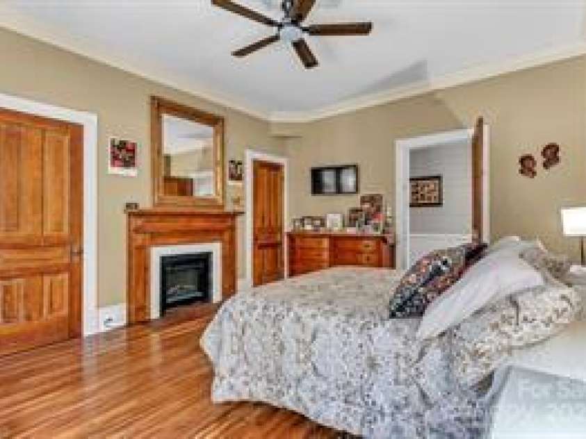 206 Brook Street, Wilkesboro, NC 28697.  MLS# CAR4325196, YatesRealty ID 870. 