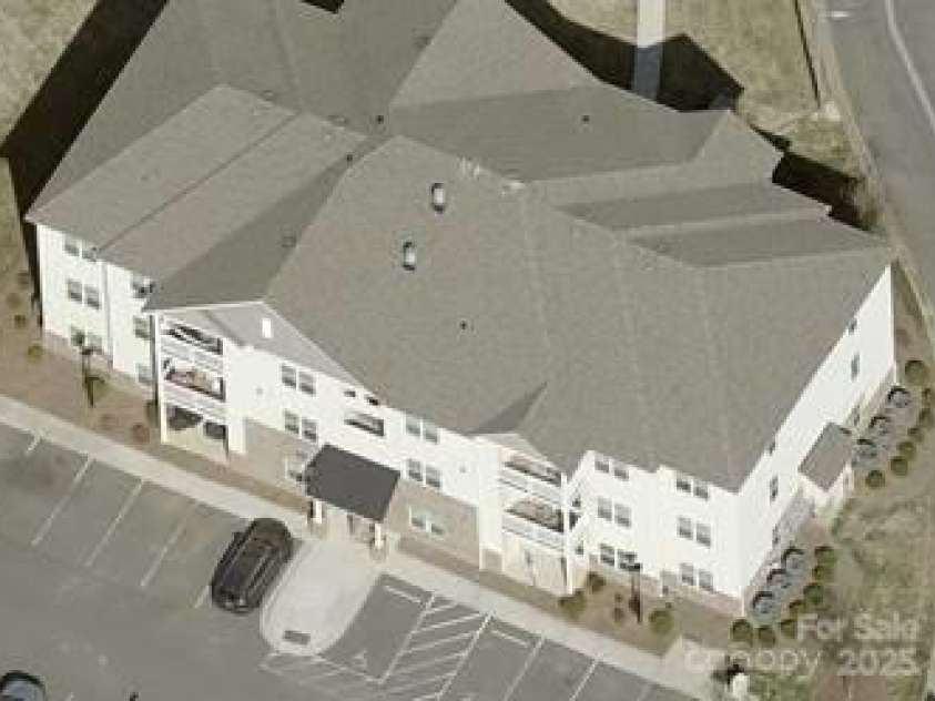 4312 Tantilla Circle, Charlotte, NC 28215.  MLS# CAR4247517, YatesRealty ID 870. Potential 12 unit apartments