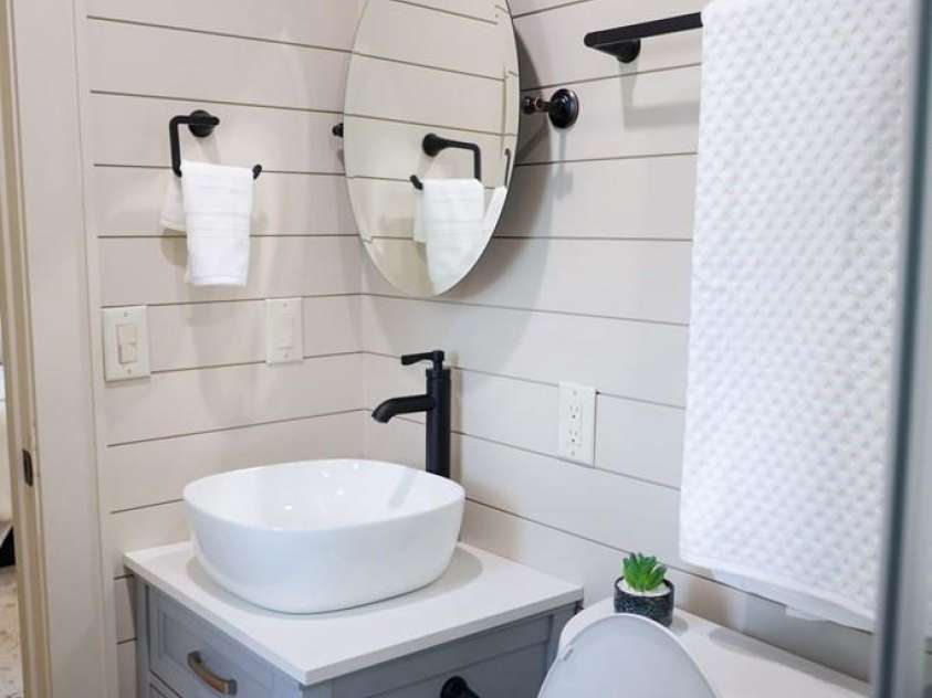 94 BREEZY KNOB Road, Franklin, NC 28734.  MLS# CAR4221997, YatesRealty ID 870. 