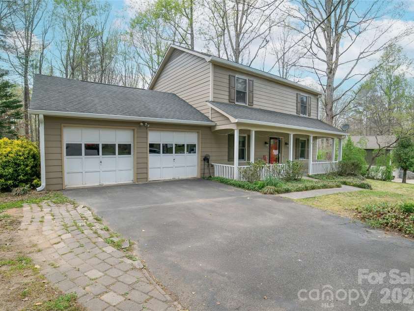 3153 Village Drive, Morganton, NC 28655.  MLS# CAR4365751, YatesRealty ID 8700. 