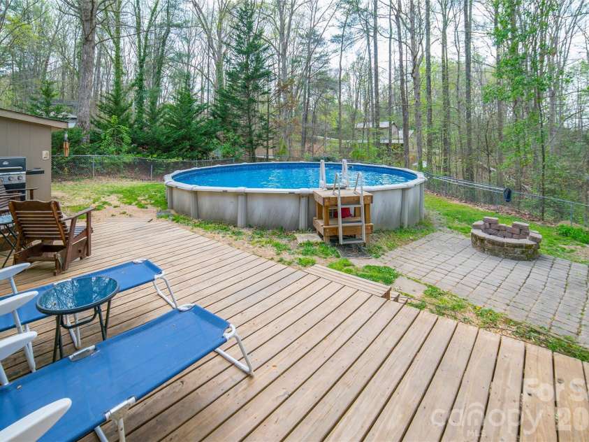 3153 Village Drive, Morganton, NC 28655.  MLS# CAR4365751, YatesRealty ID 8700. 