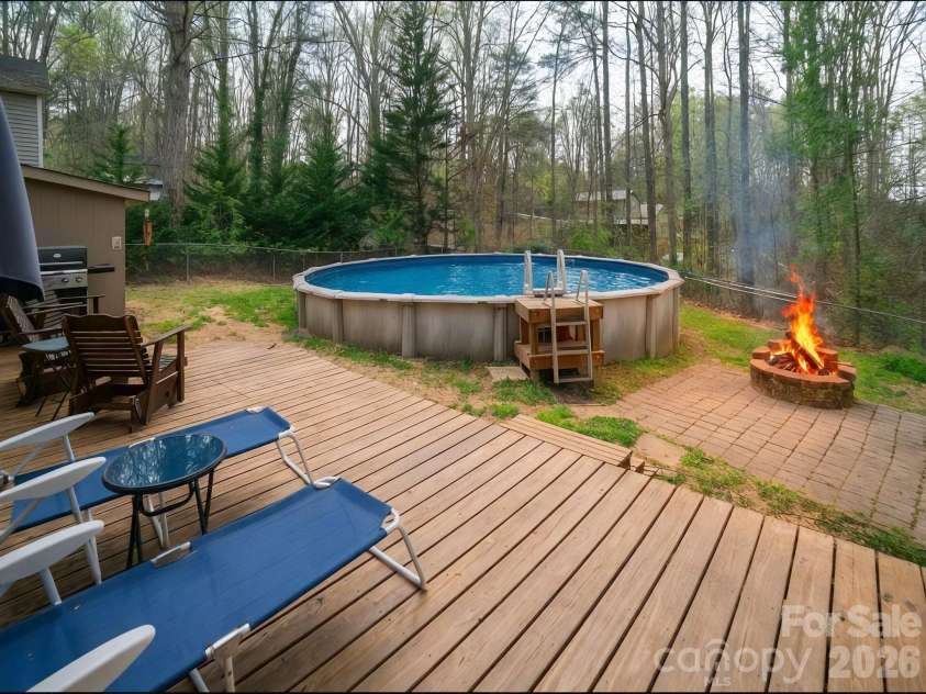 3153 Village Drive, Morganton, NC 28655.  MLS# CAR4365751, YatesRealty ID 8700. 