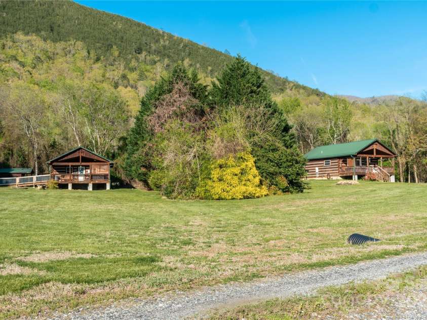 34 & 76 Lodge Cabin Lane, Hot Springs, NC 28743.  MLS# CAR4249123, YatesRealty ID 8701. 
