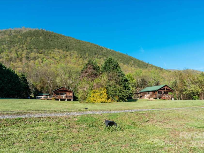34 & 76 Lodge Cabin Lane, Hot Springs, NC 28743.  MLS# CAR4249123, YatesRealty ID 8701. 