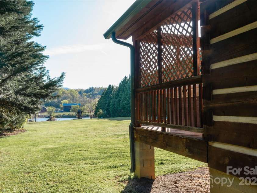 34 & 76 Lodge Cabin Lane, Hot Springs, NC 28743.  MLS# CAR4249123, YatesRealty ID 8701. 
