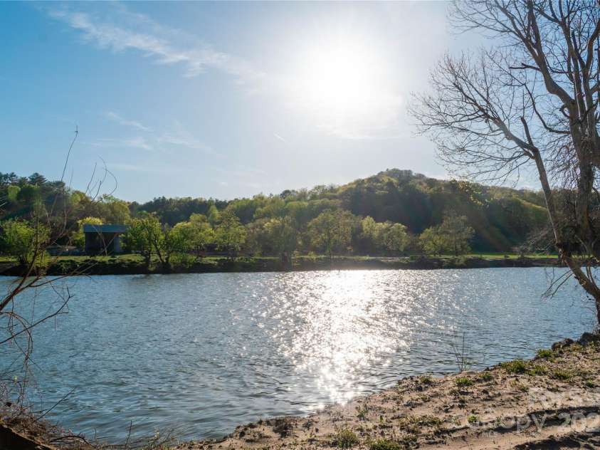 34 & 76 Lodge Cabin Lane, Hot Springs, NC 28743.  MLS# CAR4249123, YatesRealty ID 8701. 