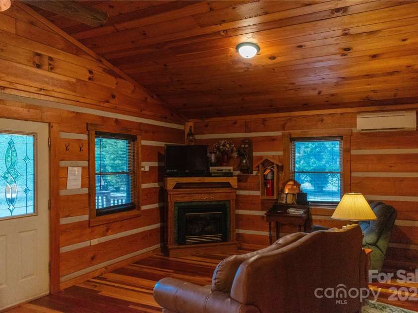 34 & 76 Lodge Cabin Lane, Hot Springs, NC 28743.  MLS# CAR4249123, YatesRealty ID 8701. 