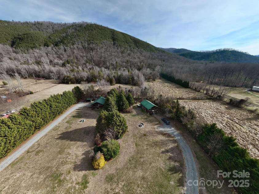 34 & 76 Lodge Cabin Lane, Hot Springs, NC 28743.  MLS# CAR4249123, YatesRealty ID 8701. 